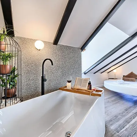 Unique Aticona Apartment